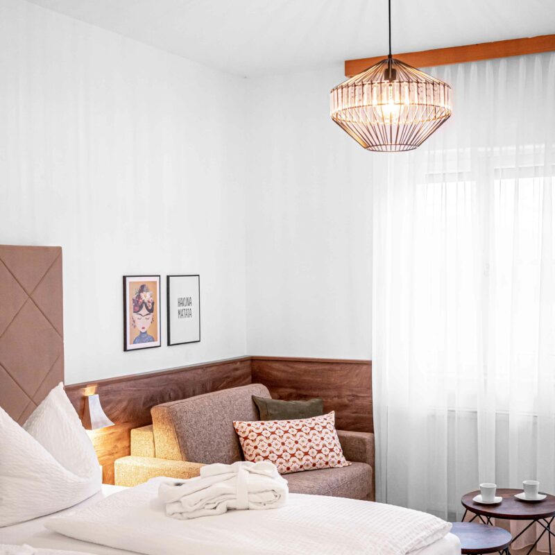 Nachhaltig renoviertes Zimmer Konzept